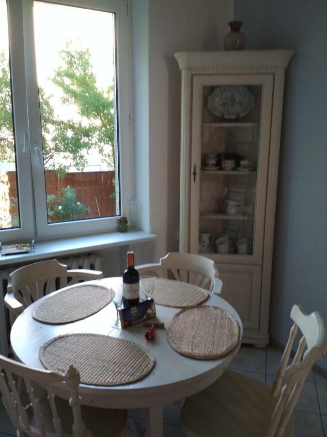 U Adeli Apartment
