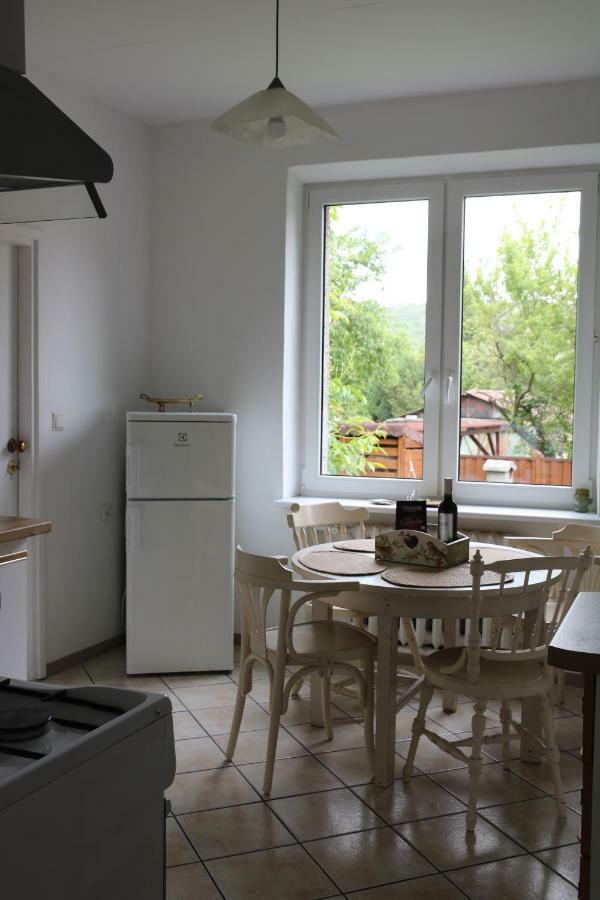 U Adeli Apartment